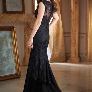 Mother of Bride gown UNWORN/SAMPLE